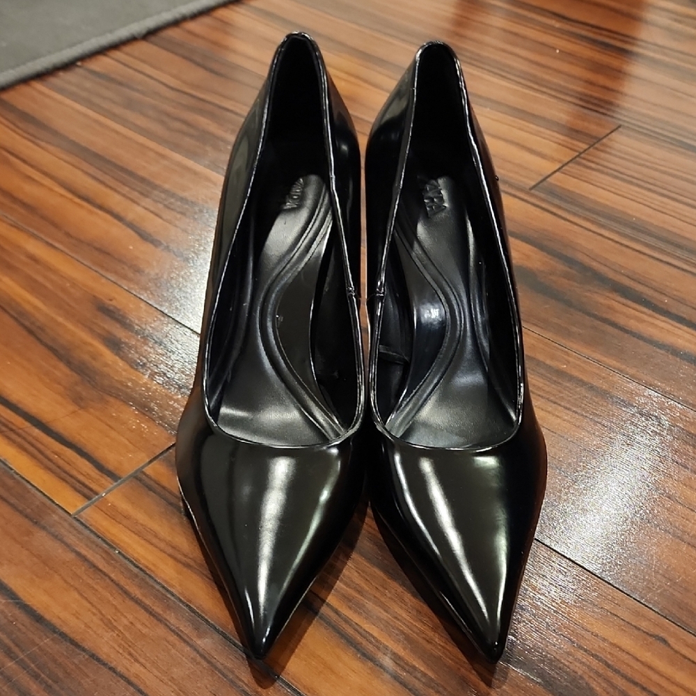 Zara Sleek Black Pointed Heels